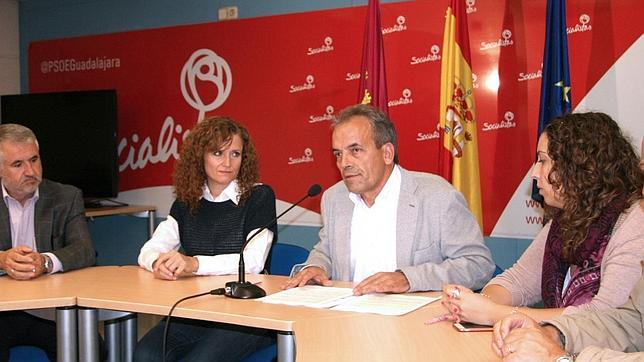 Julio García en la sede provincial del PSOE