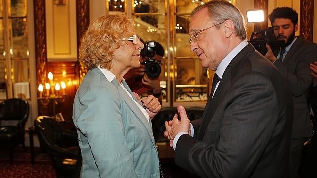 ¿Sabe Rafa Benítez quién es Manuela Carmena?