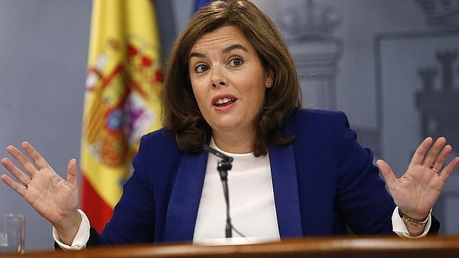 El Gobierno llama a Mas a la reflexión para no someterse a los antisistema