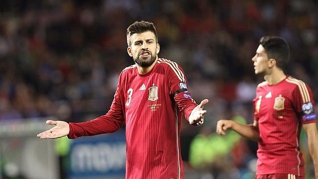 El bonito gesto de Piqué con un aficionado