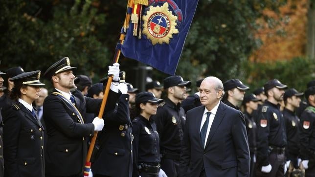 Fernández Díaz insta al PSC a que rompa sus pactos con los independentistas catalanes