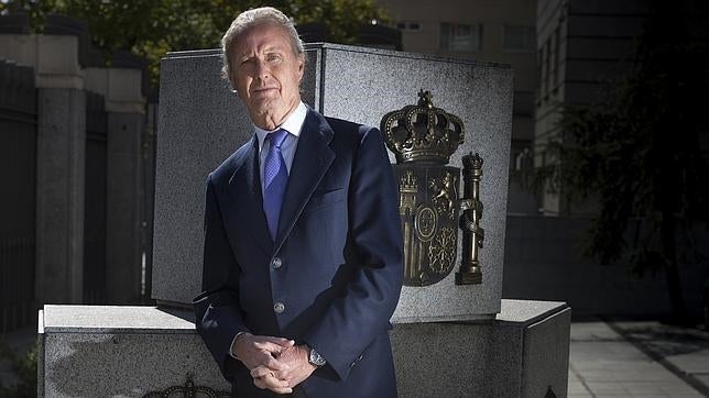 Pedro Morenés, ministro de Defensa: «No hay riesgo de que España se rompa»