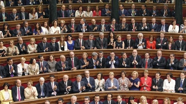 Los diputados cobrarán de golpe 11.000 euros para pasar estos meses electorales