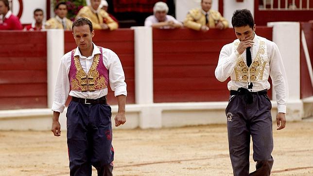 Faenas de heroicidad y sangre un martes y trece en los ruedos