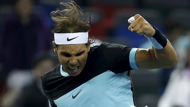 Nadal resiste un bombardeo