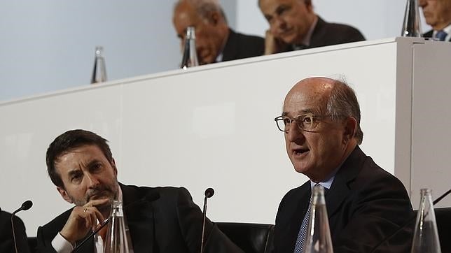 Josu Imaz y Antonio Brufau en la Junta de Accionistas de Repsol