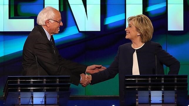 Una sólida Clinton no encuentra rival en Sanders y sale reforzada