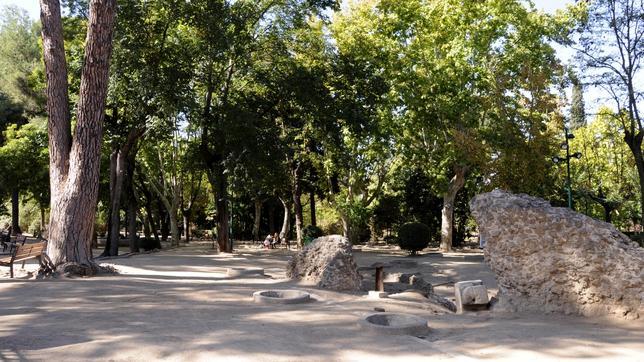 Ruinas en el parque del Circo Romano