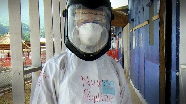 Pauline Cafferkey, contagiada con ébola, durante su colaboración con Save The Children en Sierra Leona