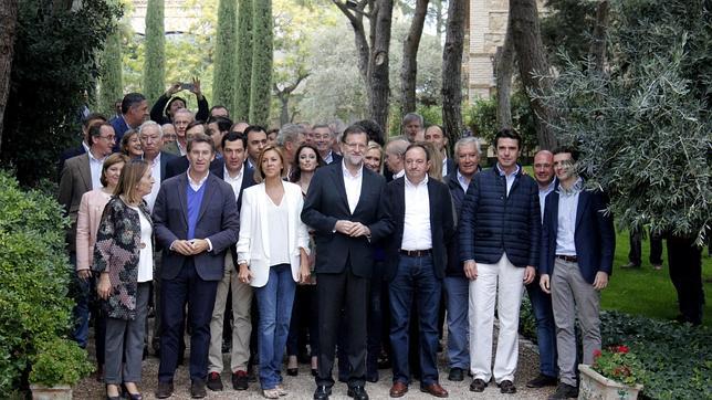 Rajoy posa en Toledo con Cospedal, los barones del PP y todos sus ministros