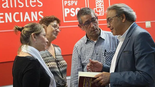 Reunion entre el PSOE y la asociación DMD