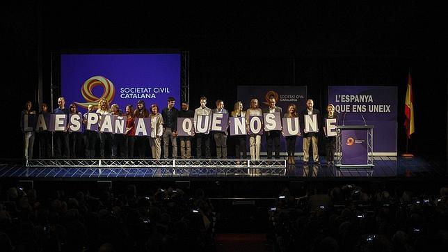 Imagen del acto de SCC en el teatro Victoria