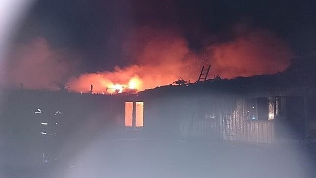 Nuevo incendio provocado en un centro para refugiados en Suecia