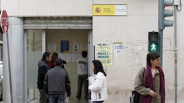 El número de «ni-nis» cae en España un 8,4% en un año, según AFI y Asempleo