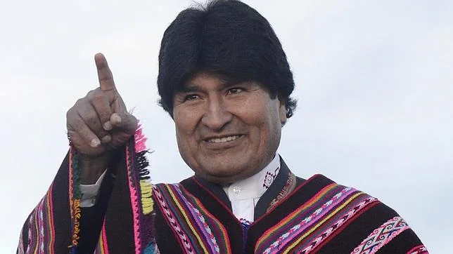 Evo Morales celebra el mandato más largo de un presidente de Bolivia en las ruinas de Tiahuanaco, al norte de La Paz
