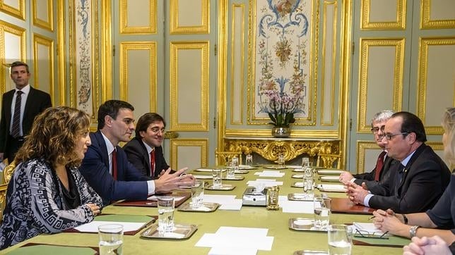 Sánchez pide a Mas que «dé la cara»