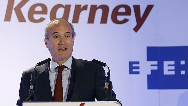 Julián Núñez, presidente de Seopan, durante la presentación del informe