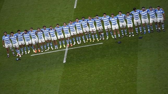 Lágrimas de los argentinos durante el himno nacional