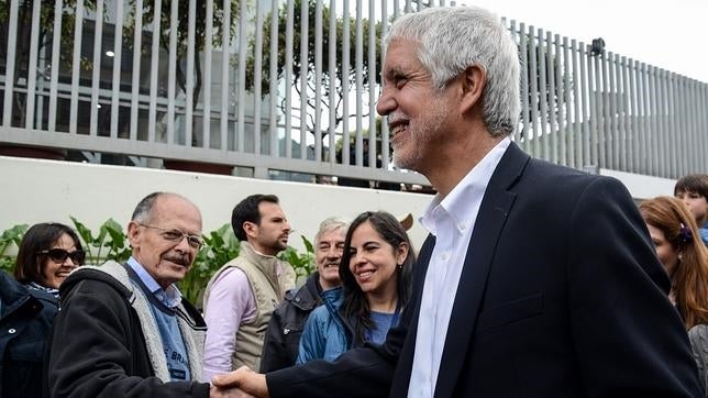 Peñalosa, nuevo alcalde de Bogotá, pone fin a doce años de gestión socialista