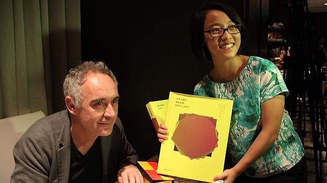 La cocina molecular de Ferran Adrià, también con palillos