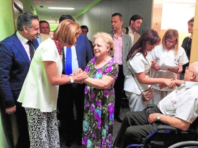 Cospedal destaca la subida en un 30% de las cirugías programadas