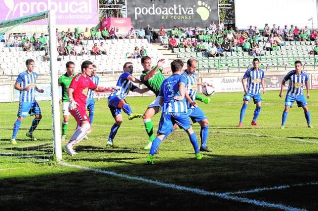 2-1: Los goles de Jacinto y de Zurdo sellan la victoria del Yugo