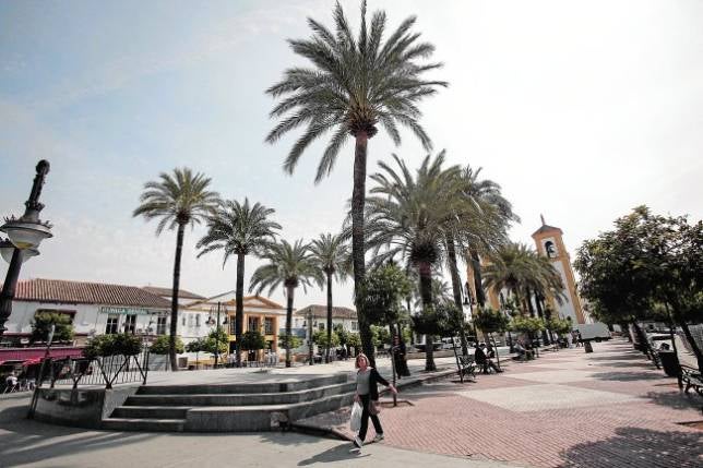 IU rotuló a nombre de Cañero la plaza  del barrio en 1988