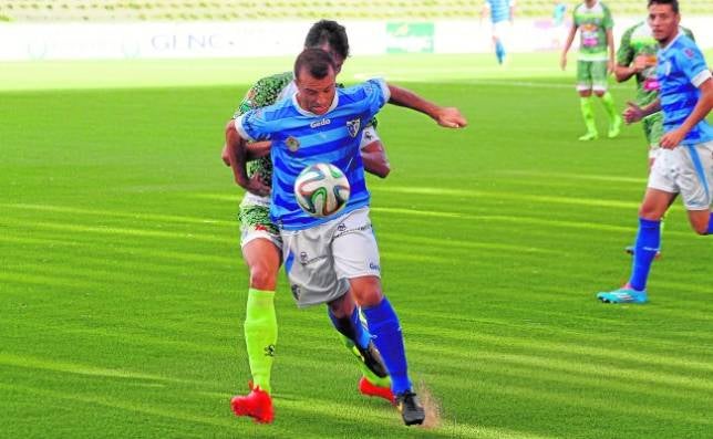 El Lucena intenta el asalto al Cádiz en el debut de Barragán