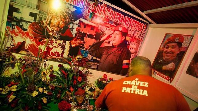 El chavismo funda la capilla de «San Hugo»