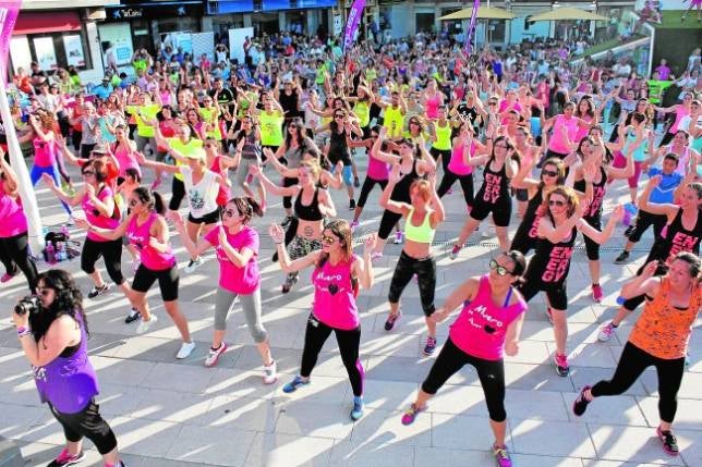 La Jolla Symphony & Chorus, para todosAlimentos a cambio de zumba solidaria