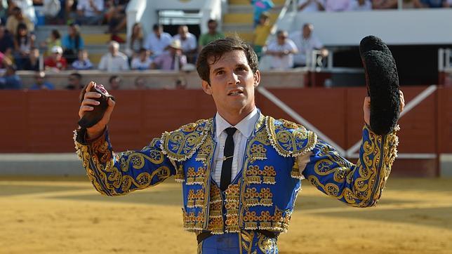 Oreja para Curro Durán ante una novillada deslucida de Cebada Gago en Villaseca