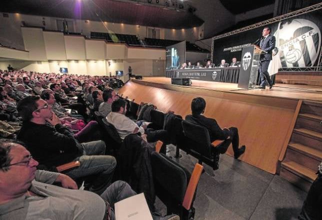 Salvo defiende que la venta del Valencia ha sido «la más transparente» del fútbol