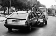La grúa municipal y Sevilla: crónica de un desencuentro