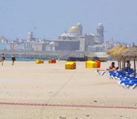 Siguen sin corregirse los habituales puntos de contaminación en el litoral de Cádiz
