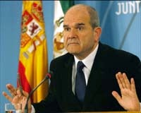 Chaves convoca el referéndum el 18-F y pide que cesen las disputas