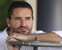«Que no desaparezcan las ferreterías, las sombrererías, El Laredo...»