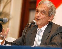 «El bono escolar fomenta la libertad de elección y la competencia entre centros»