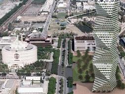 El Colegio de Arquitectos califica de «contundente» el impacto de la torre Pelli