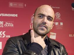 Saviano salió en Sevilla de su exilio