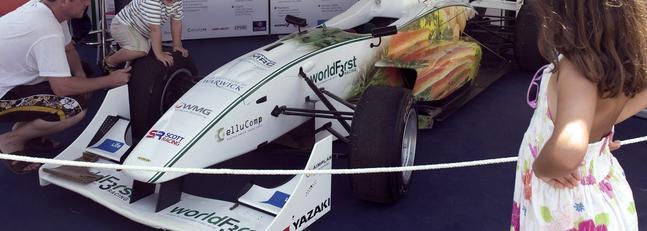 Este coche es un pepino