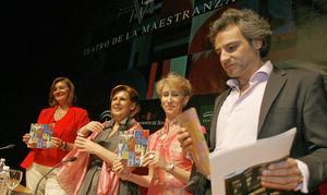 Remedios Navarro, Rosa Torres, Maribel Montaño y Pedro Halffter, durante la presentación el pasado verano de la programación de la actual temporada del Teatro de la Maestranza. PEPE ORTEGA