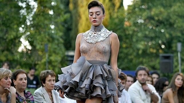 Tonos naturales y tejidos ligeros en la inauguración de Andalucía de Moda