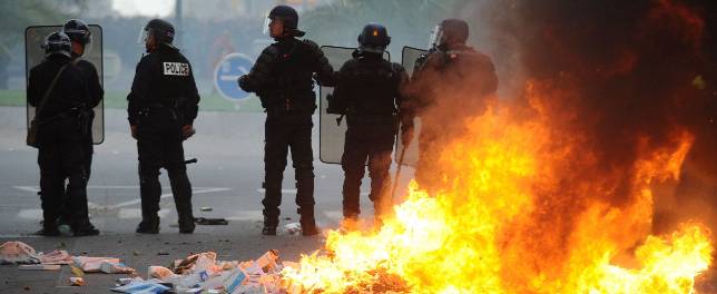 Aumenta la violencia en la ola de protestas que sacude Francia