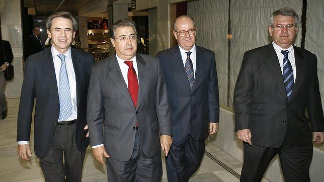Zoido rechaza los pactos a cualquier precio porque «lastran a la ciudad»