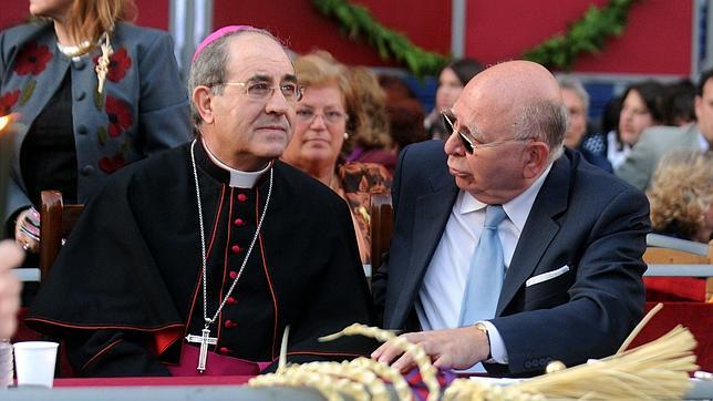 «La propuesta de Asenjo de generalizar la salida de nazarenas será bien acogida»