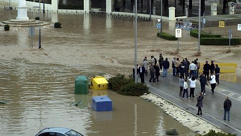 Suspenden intervenciones en el hospital y cierran el centro de salud
