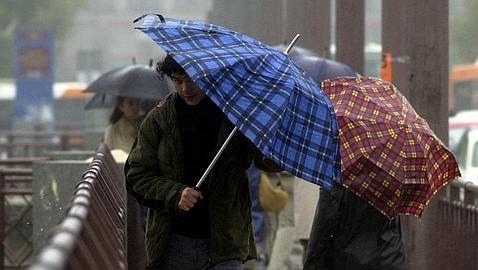 Sevilla, en alerta naranja por lluvias y fuertes vientos