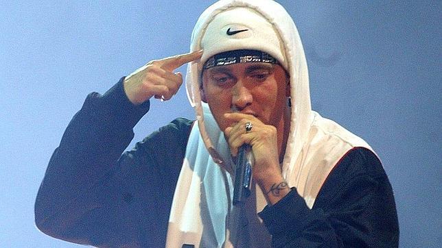 Emimen, soltero «por culpa de la fama»