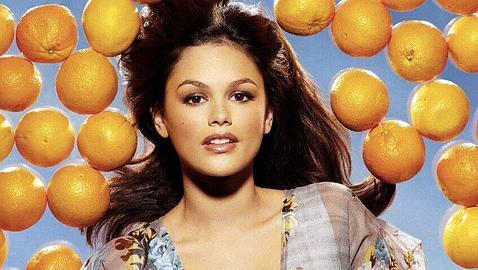 Apuesta por el look bronceado de Rachel Bilson