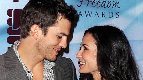 Demi Moore y Ashton Kutcher diseñan collares para San Valentín